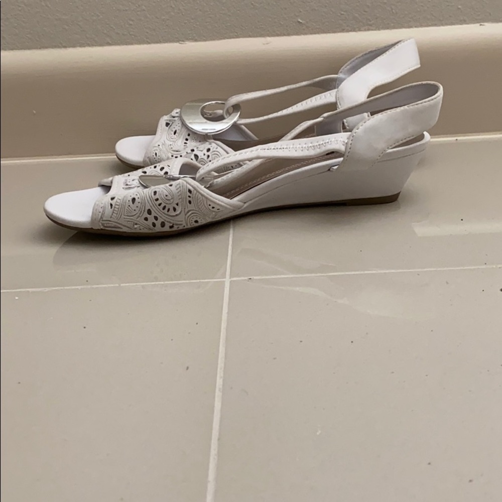 Sandals - Picture 4 of 4